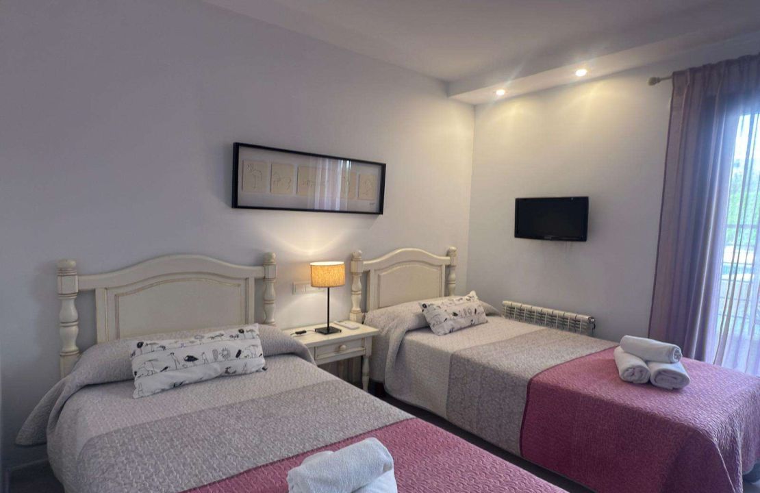 Two-bedroom apartment with pool for long-term rental in Llenaire, Pollensa, Mallorca